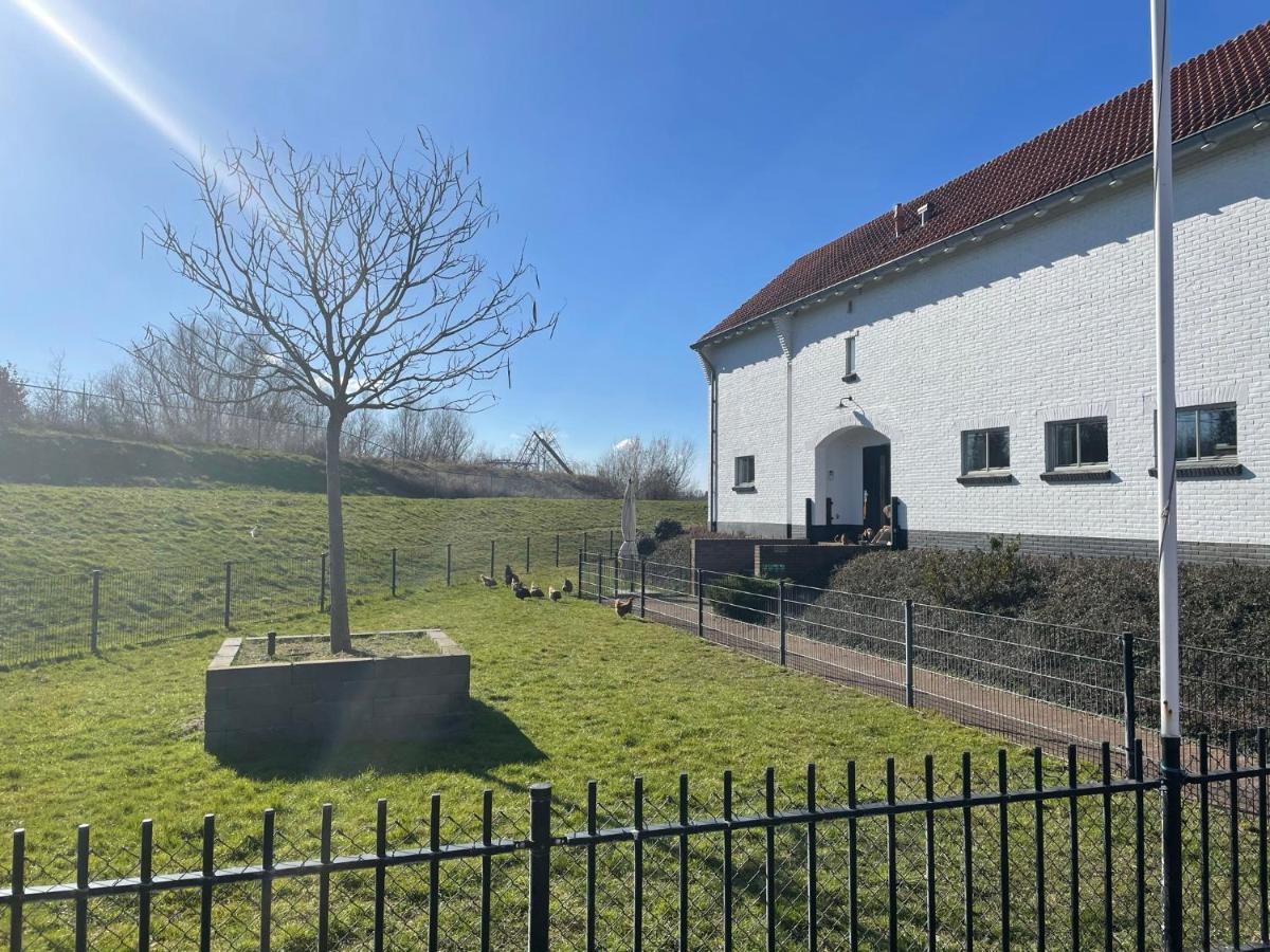 B&B Pompgebouw Aan De Rijn Tolkamer Luaran gambar