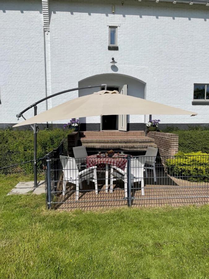 B&B Pompgebouw Aan De Rijn Tolkamer Luaran gambar